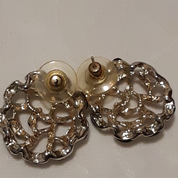 Vintage Black And Gold Pierced Earrings 1" Wide Net Design, - Picture 3 of 7